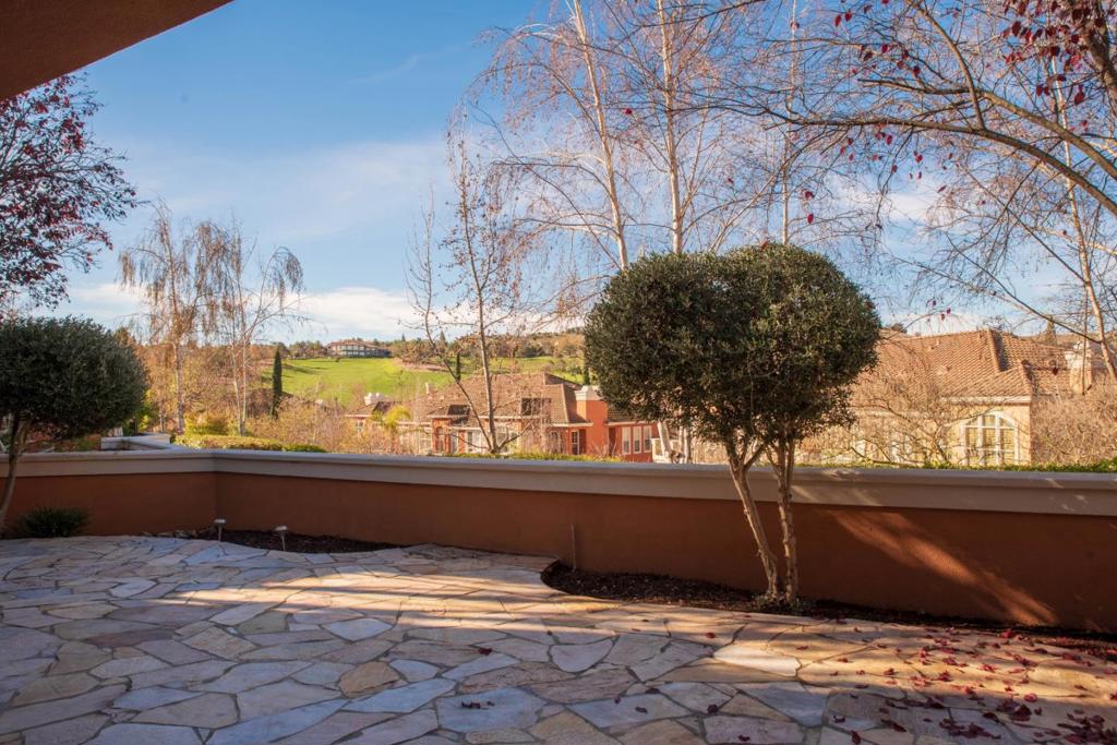 This listing is posted on MLS for appraisal purposes only. Home has a very large patio, distance view of the clubhouse.
