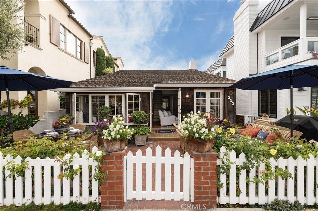 323 E Bay Front