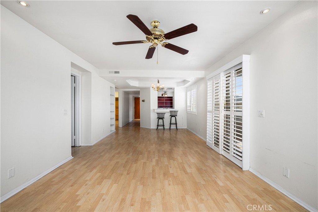 535 W 4th