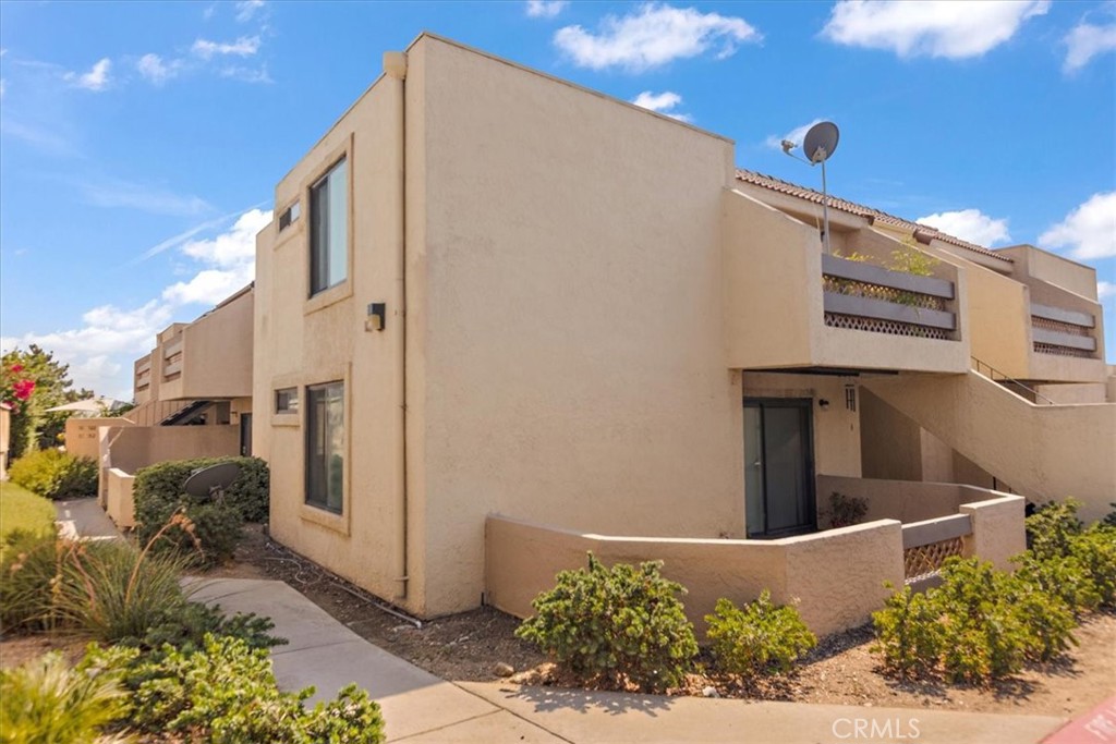 Welcome to this beautifully updated 2-story condominium located in the heart of Highland. This bright and airy unit features 1 bedroom and 1 bathroom, with a spacious layout ideal for comfortable living. As you enter, you're welcomed by soaring 2-story ceilings and an open-concept living room that flows seamlessly into the kitchen, offering plenty of natural light.
Recent upgrades include brand-new vinyl flooring and fresh interior paint throughout, giving the home a modern and clean feel. The second floor features a large loft-style bedroom, providing both privacy and space.
Enjoy your morning coffee or evening breeze on the private balcony. This unit combines convenience and charm. Ideally situated with easy access to the 330 freeway, and just a short drive to Big Bear, local shops, dining, and outdoor recreation.
Don’t miss this opportunity to own a low-maintenance home in a prime Highland location!