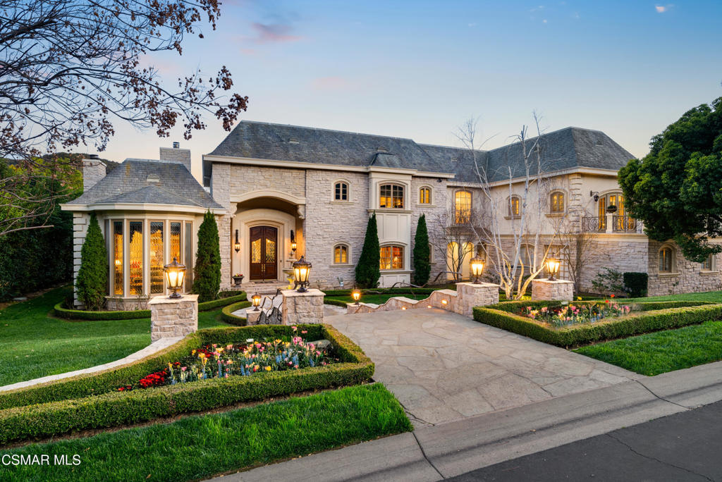 240 W Stafford Road
