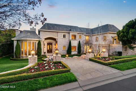 Photo of 240 W Stafford Road, Thousand Oaks, CA 91361 (MLS # 225000995)