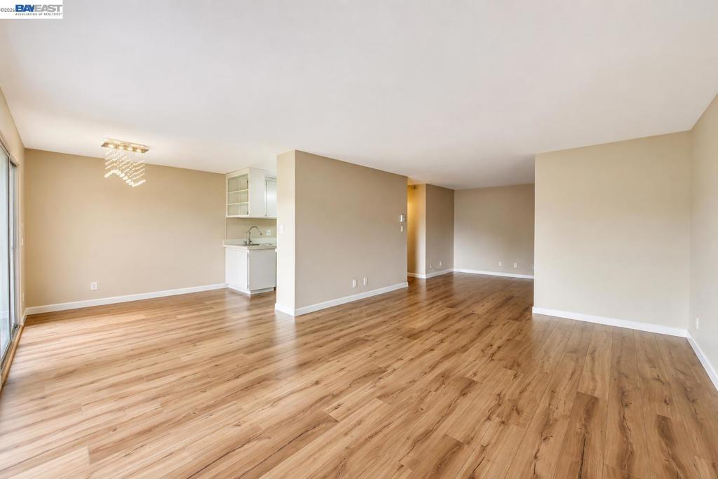 121 Buckingham Dr 25