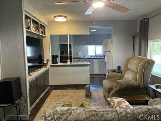 2500 N Highway 59 74