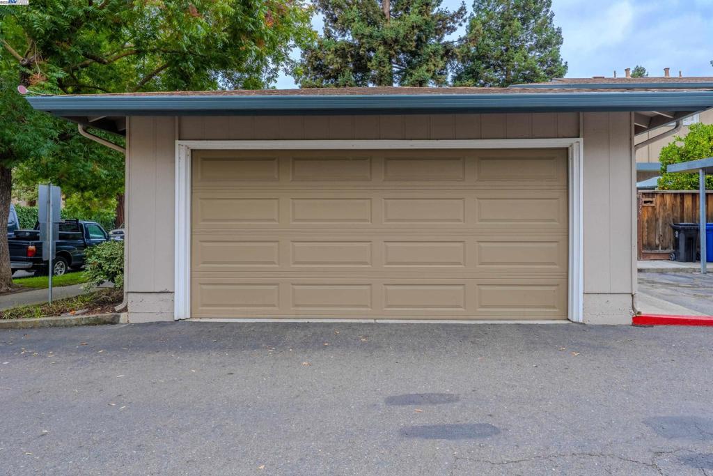 FREMONT DIST. - Residential