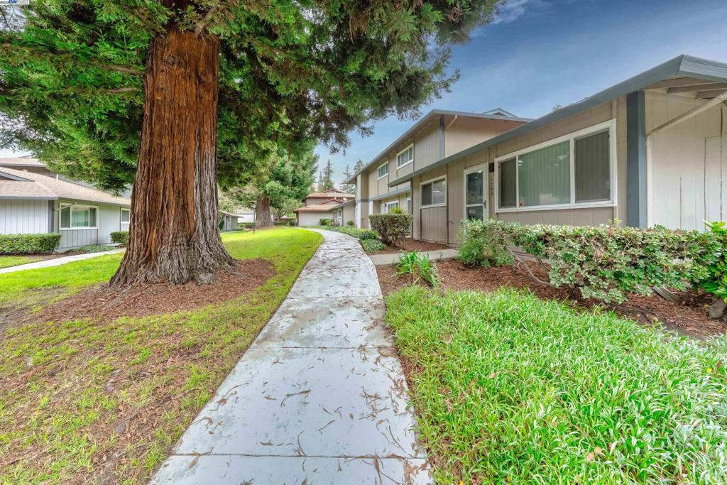 FREMONT DIST. - Residential