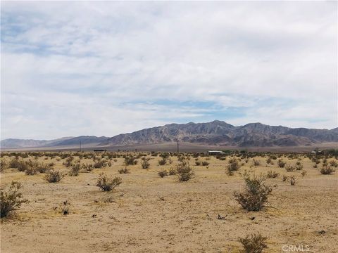 Photo of 5 Diamond Bar, 29 Palms, CA 92277 (MLS # JT26030263)