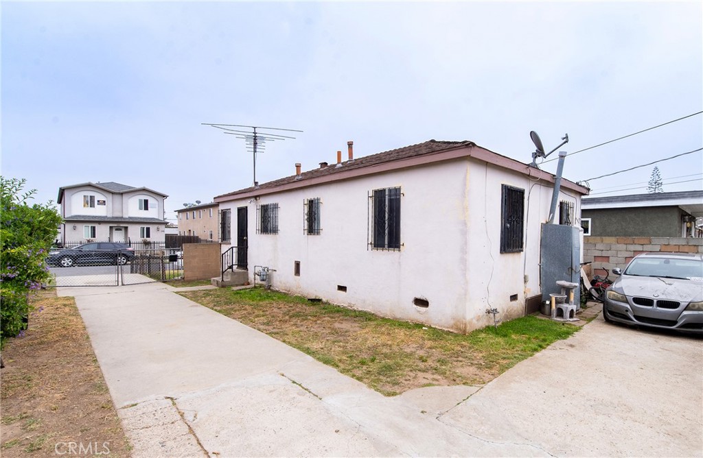 244 E 118th