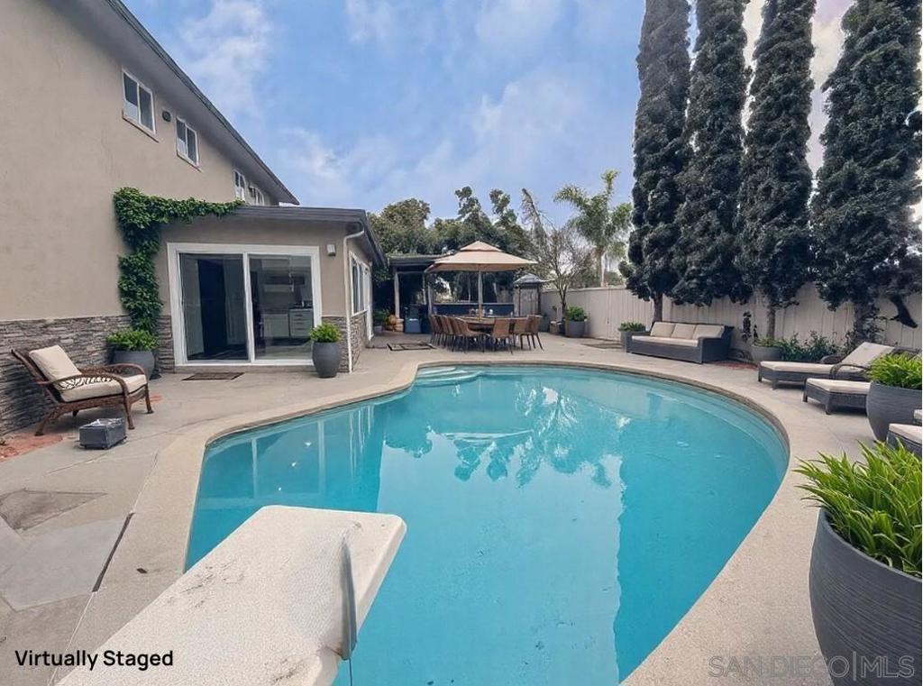 San Carlos - Residential