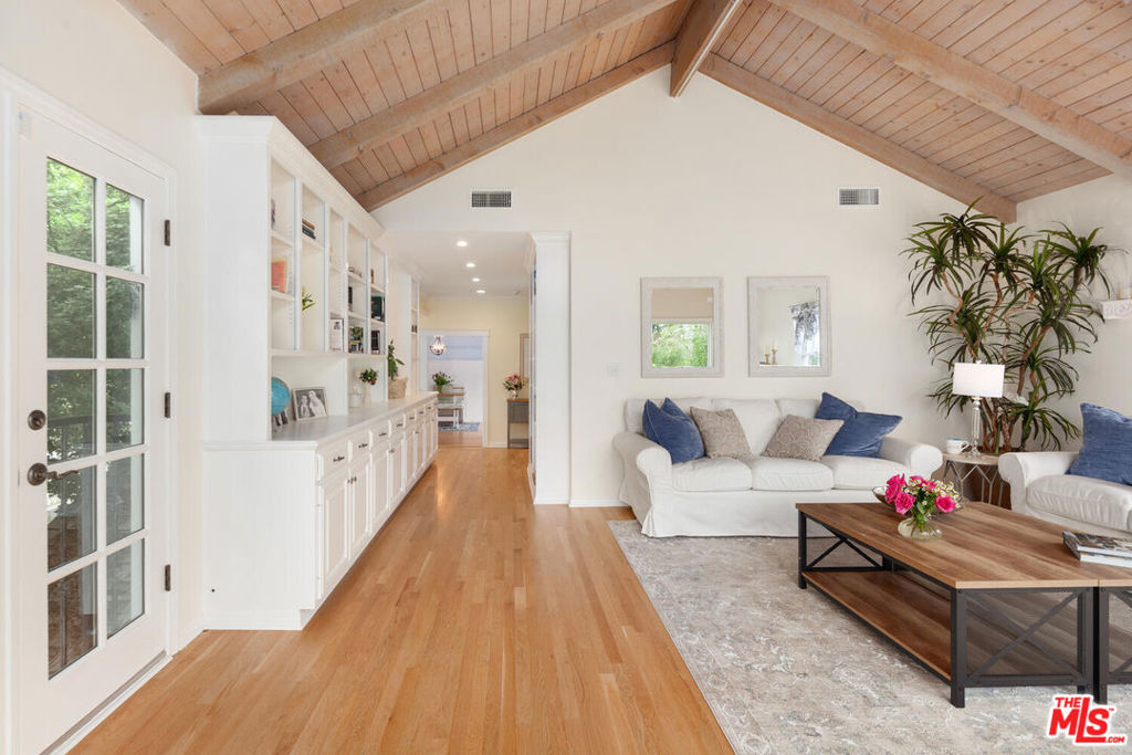 12052 Laurel Terrace Drive