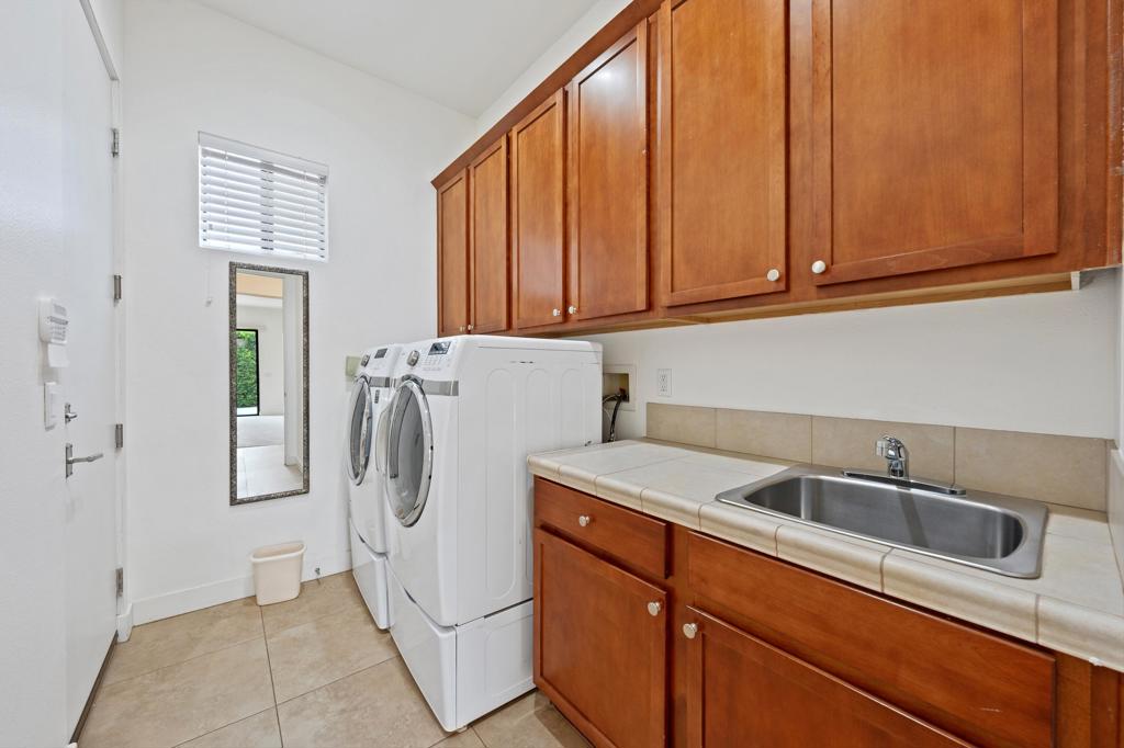 Pele Place - Residential