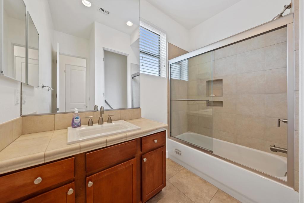 Pele Place - Residential