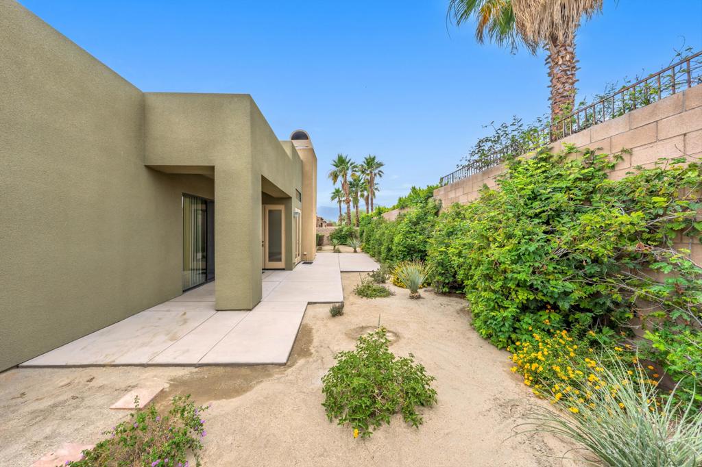 Pele Place - Residential