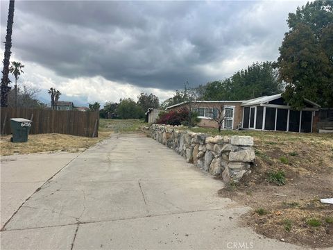 Photo of 6786 N Palm Avenue, San Bernardino, CA 92407 (MLS # DW26102237)