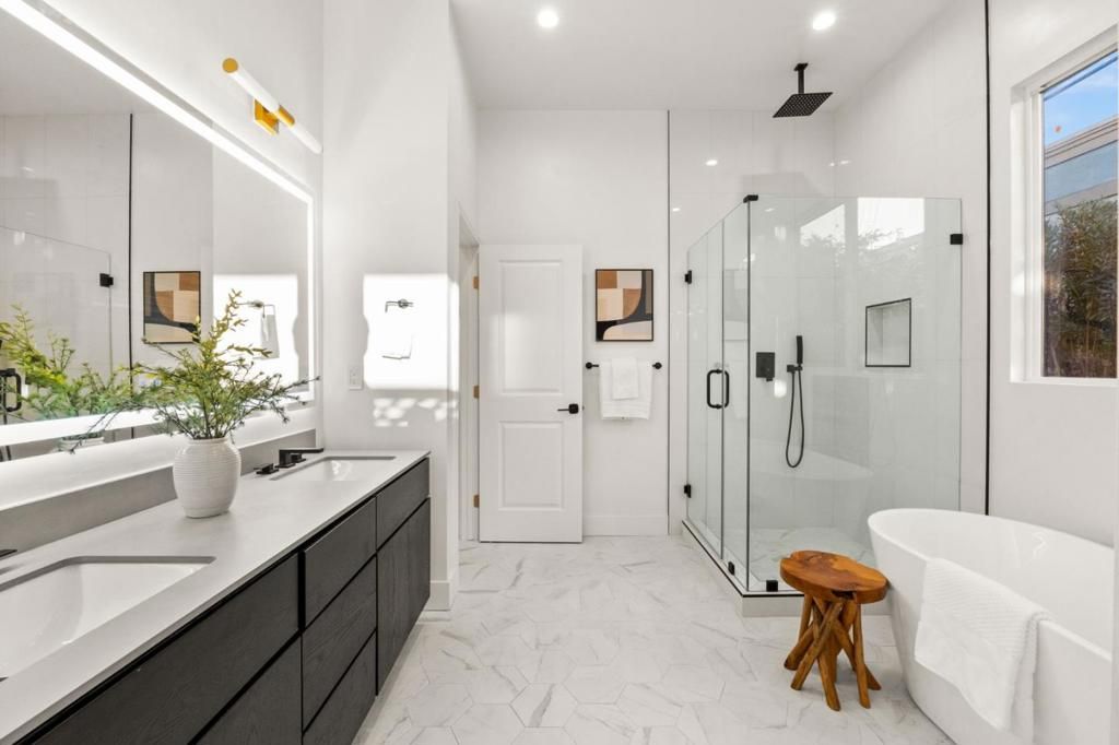 listing image 130722862633451798231