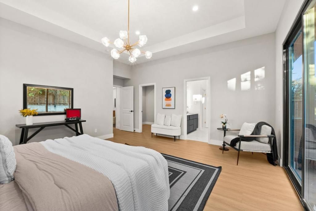 listing image 130720657345268890550