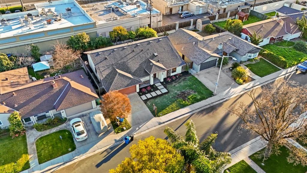 listing image 130721907674093663453