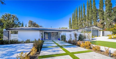 Photo of 5105 Lubao Avenue, Woodland Hills, CA 91364 (MLS # SR25218004) Photo of 5105 Lubao Avenue, Woodland Hills, CA 91364 (MLS # SR25218004)