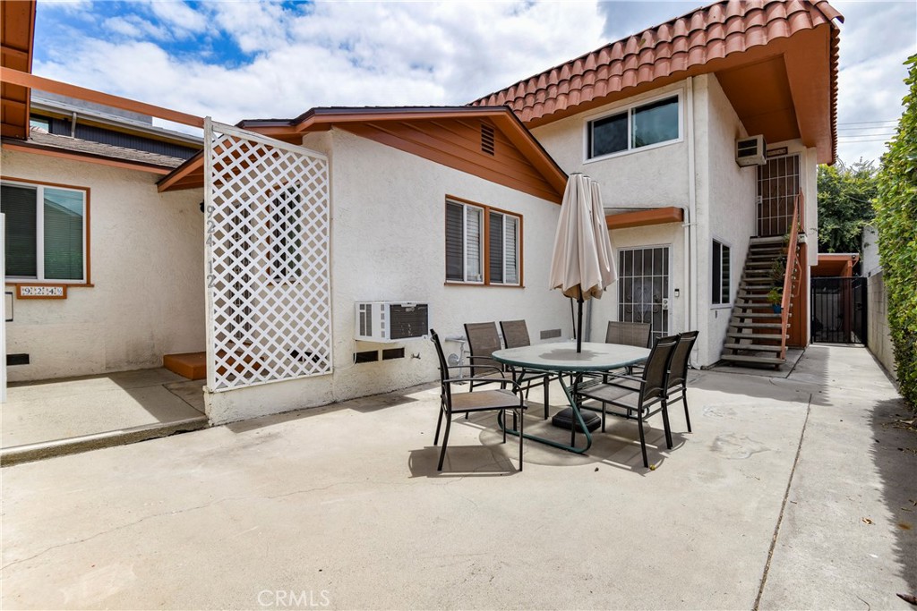 924 W Clark