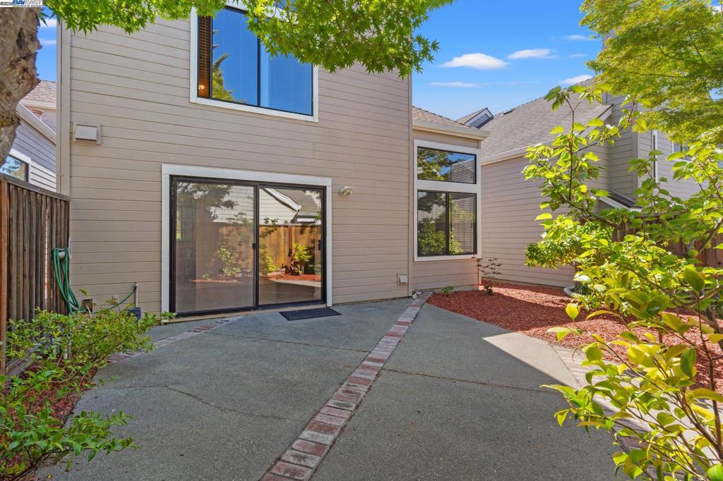 BAY FARM ISLAND - Residential