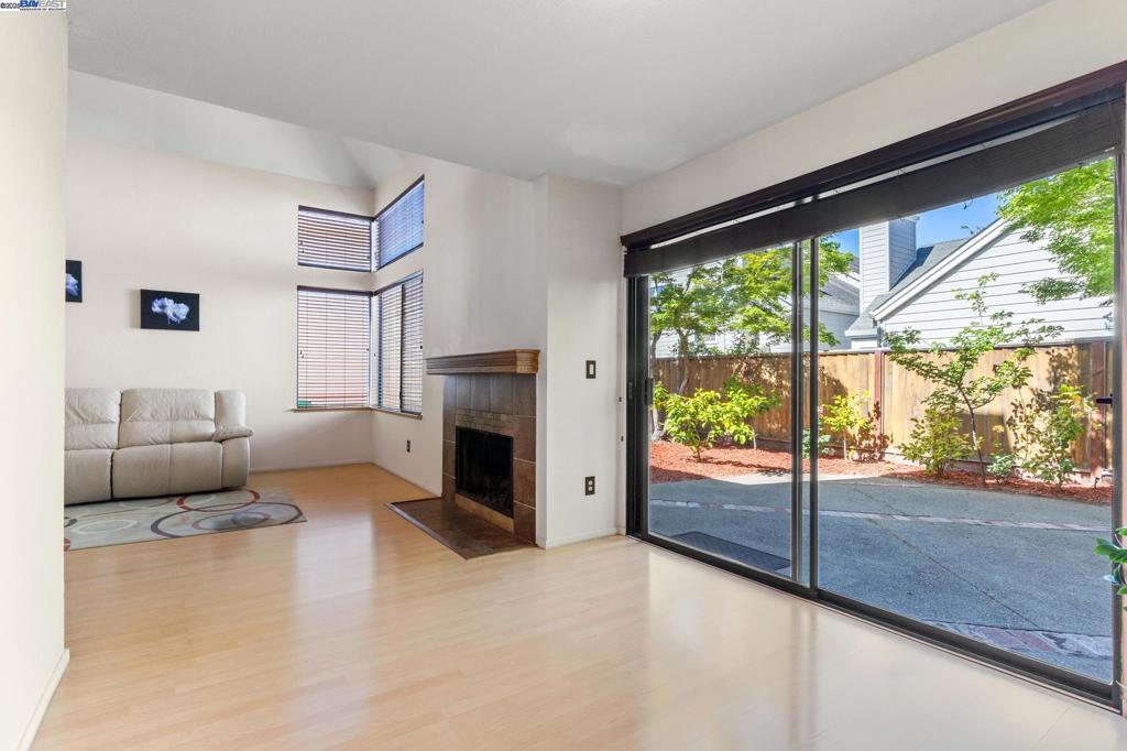 BAY FARM ISLAND - Residential