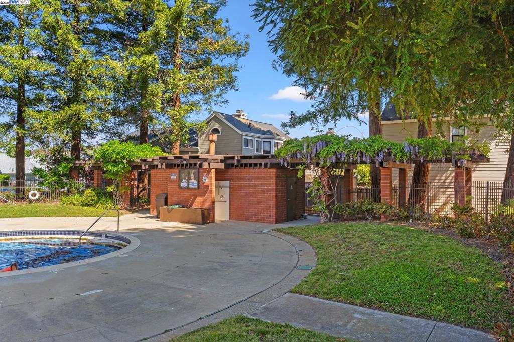 BAY FARM ISLAND - Residential