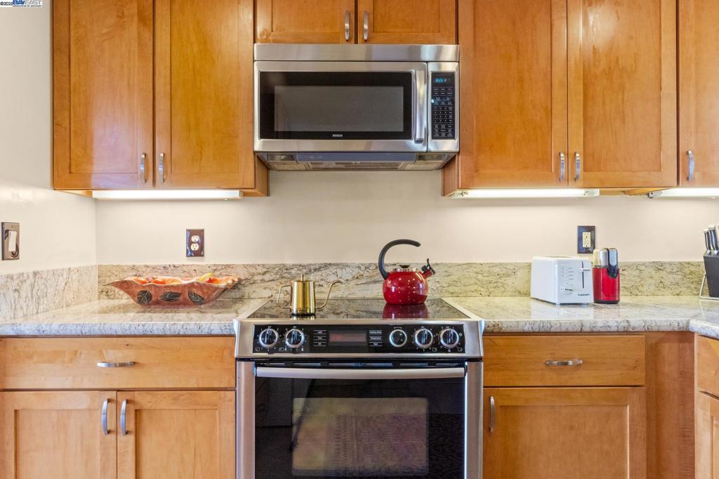 BAY FARM ISLAND - Residential