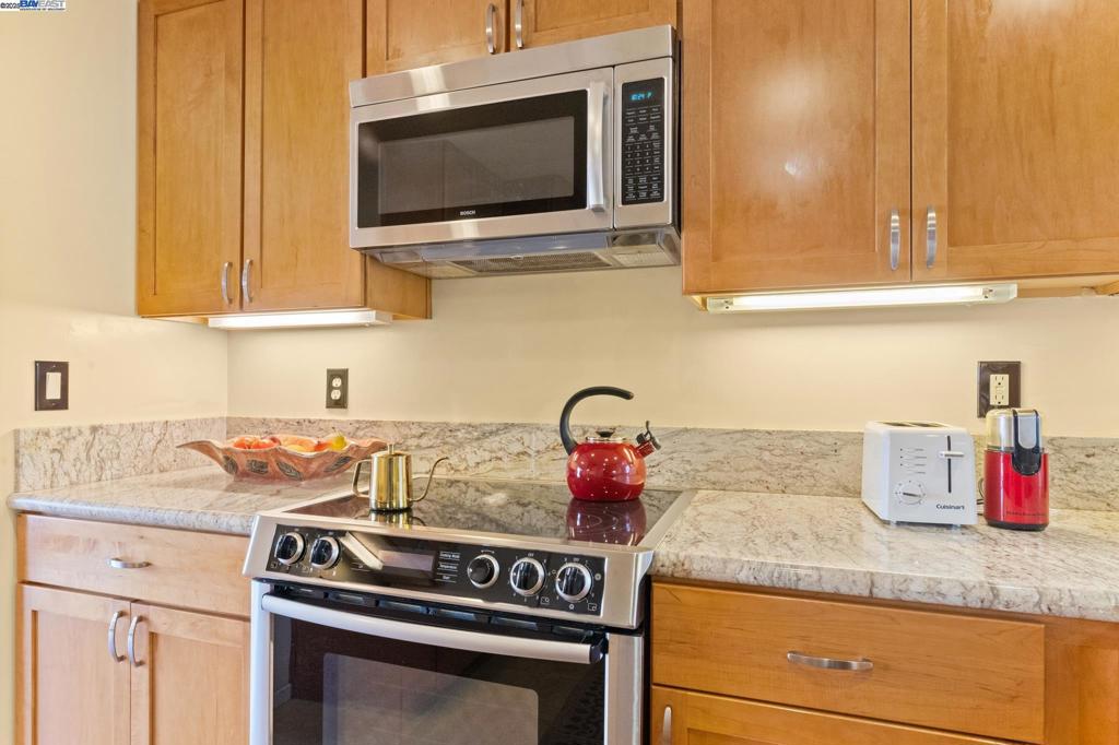 BAY FARM ISLAND - Residential