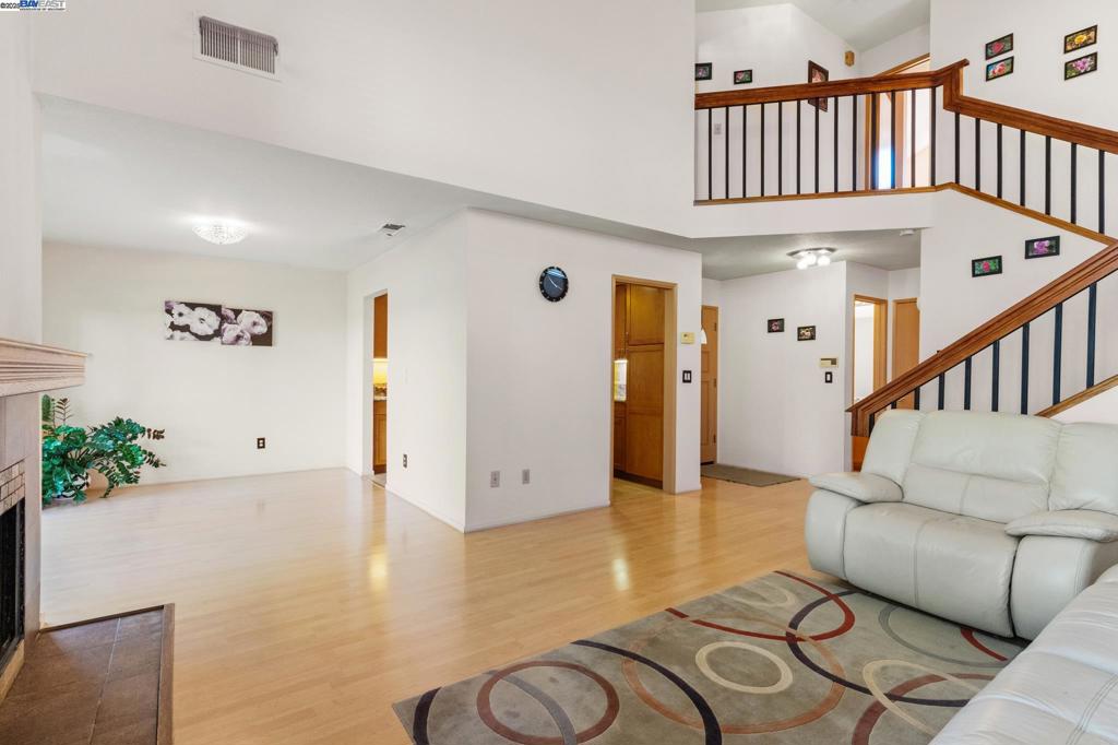 BAY FARM ISLAND - Residential