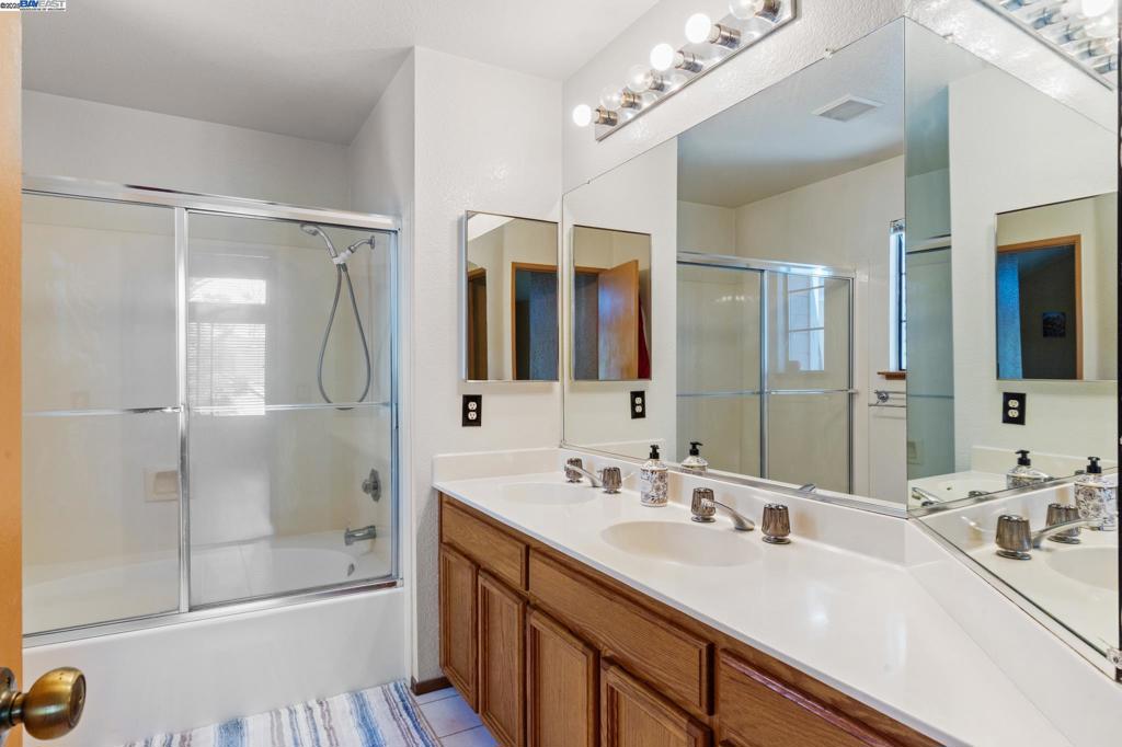 BAY FARM ISLAND - Residential