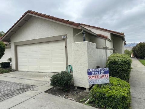 Photo of 621 Via Primavera Court, San Jose, CA 95111 (MLS # ML82045888)