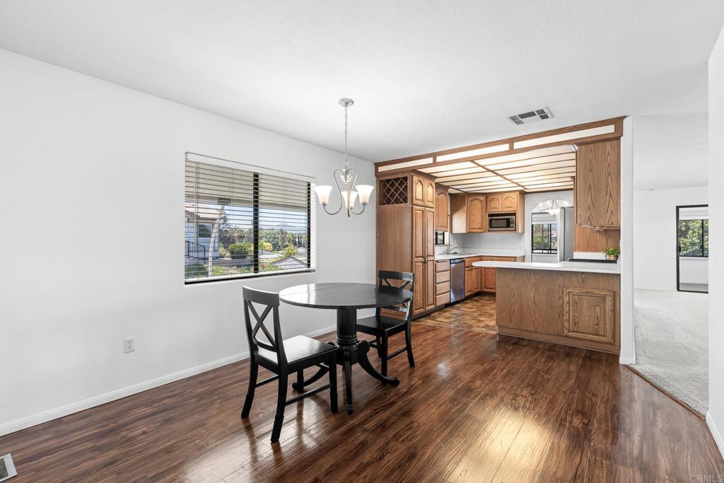525 W El Norte Parkway 140, Escondido CA 92026