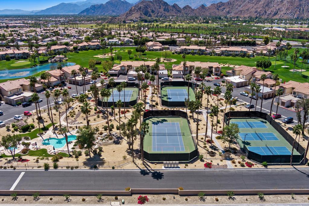 Palm Royale - Residential