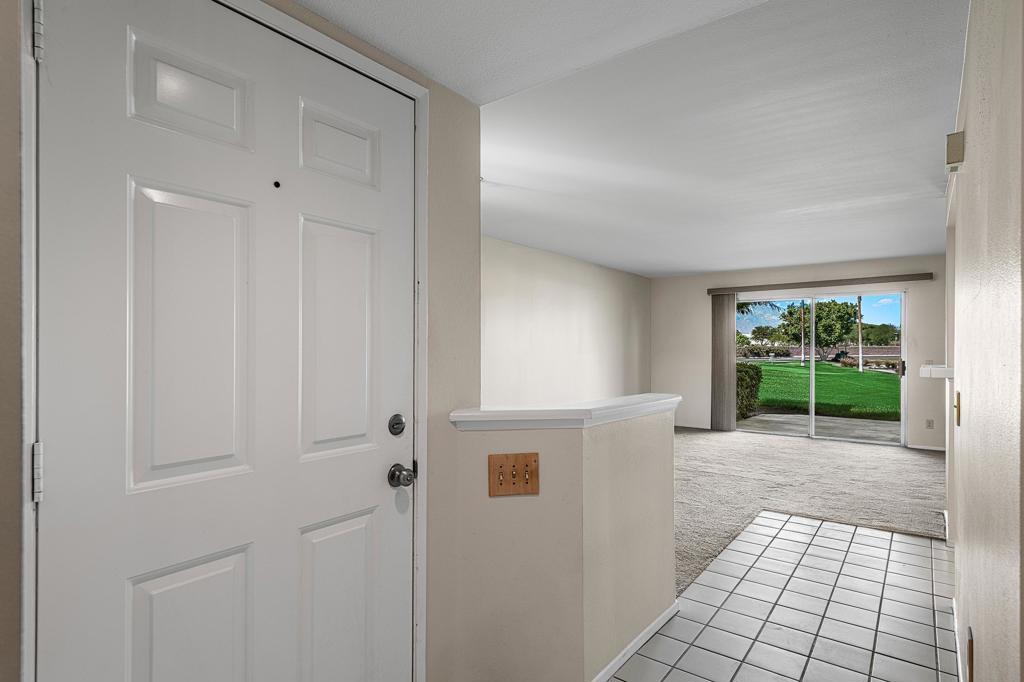 Palm Royale - Residential