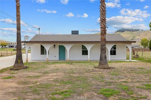 Photo of 30685 1/2 Mehrten Drive, Exeter, CA 93221 (MLS # FR25254854)