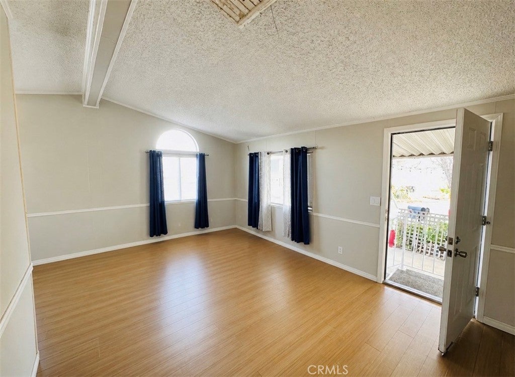 18540 Soledad Canyon Rd 27