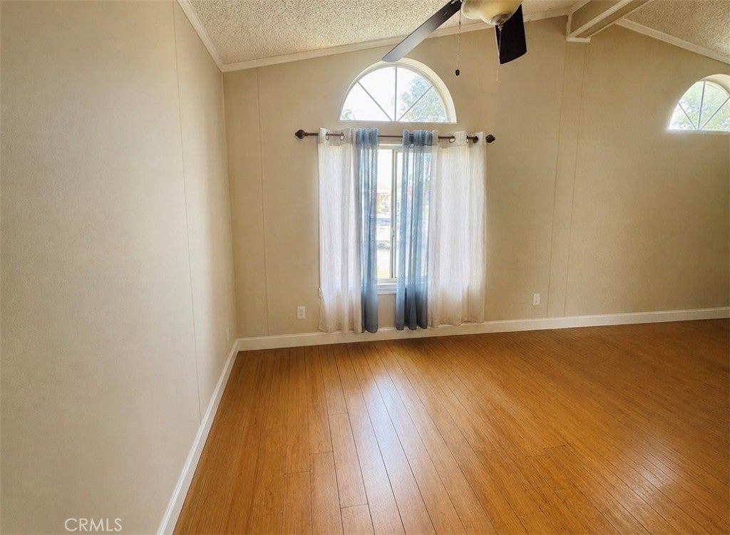 18540 Soledad Canyon Rd 27
