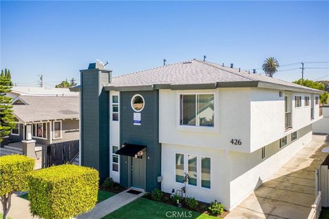 Photo of 426 Newport AVE, Long Beach, CA 90814 (MLS # TR26118472)