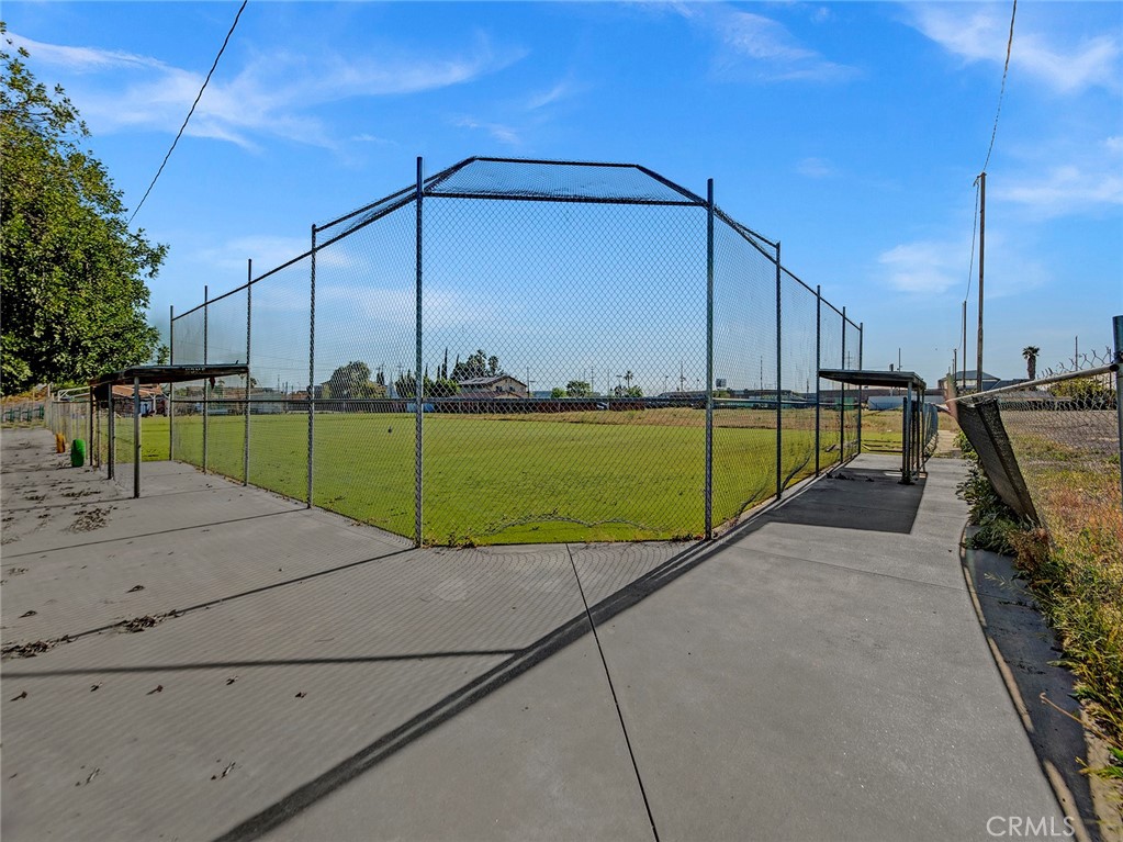 Properties 4 9046 Sunland Boulevard