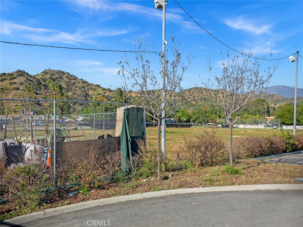 Properties 2 9046 Sunland Boulevard