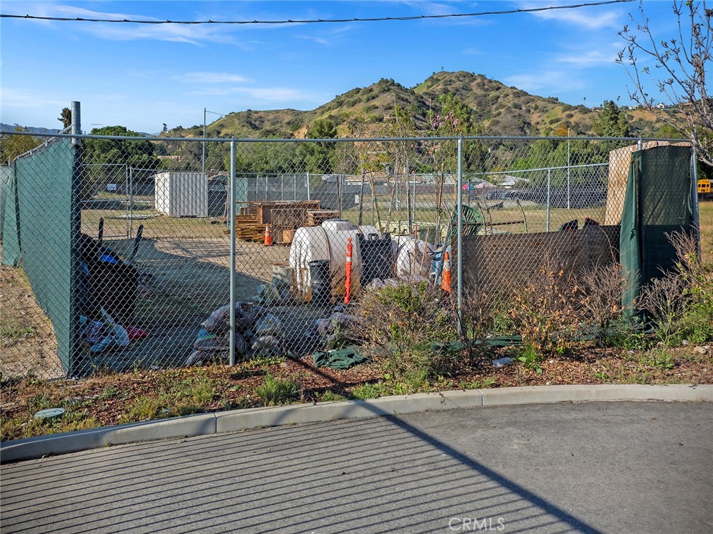 Properties 3 9046 Sunland Boulevard