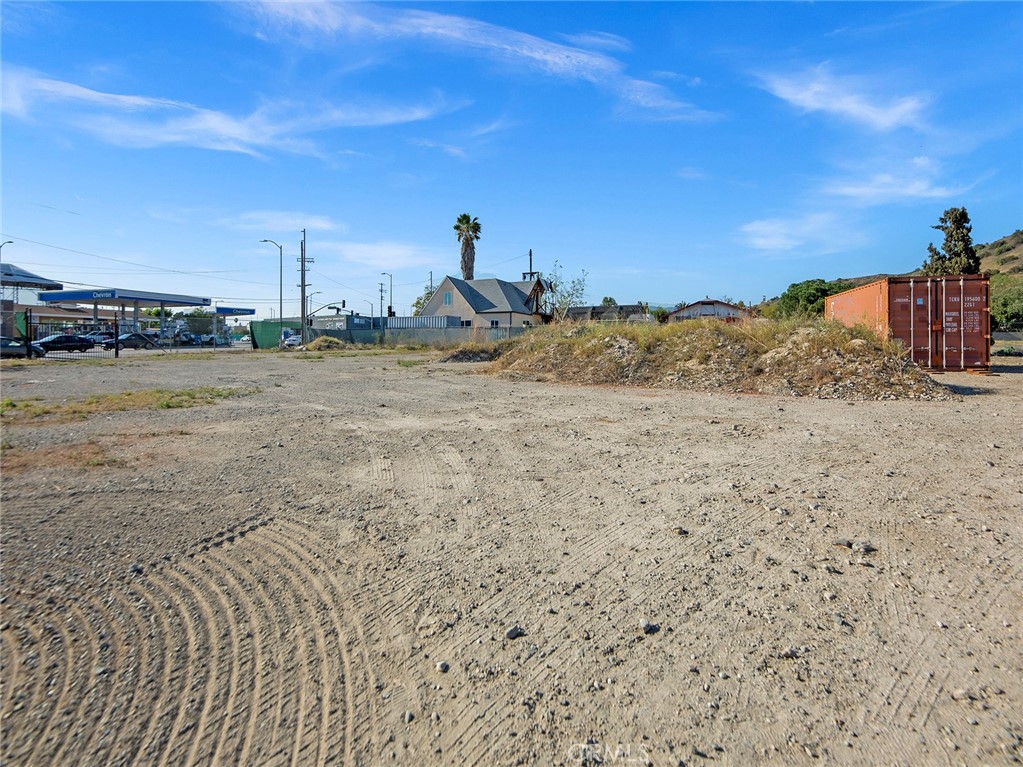 Properties 1 9046 Sunland Boulevard