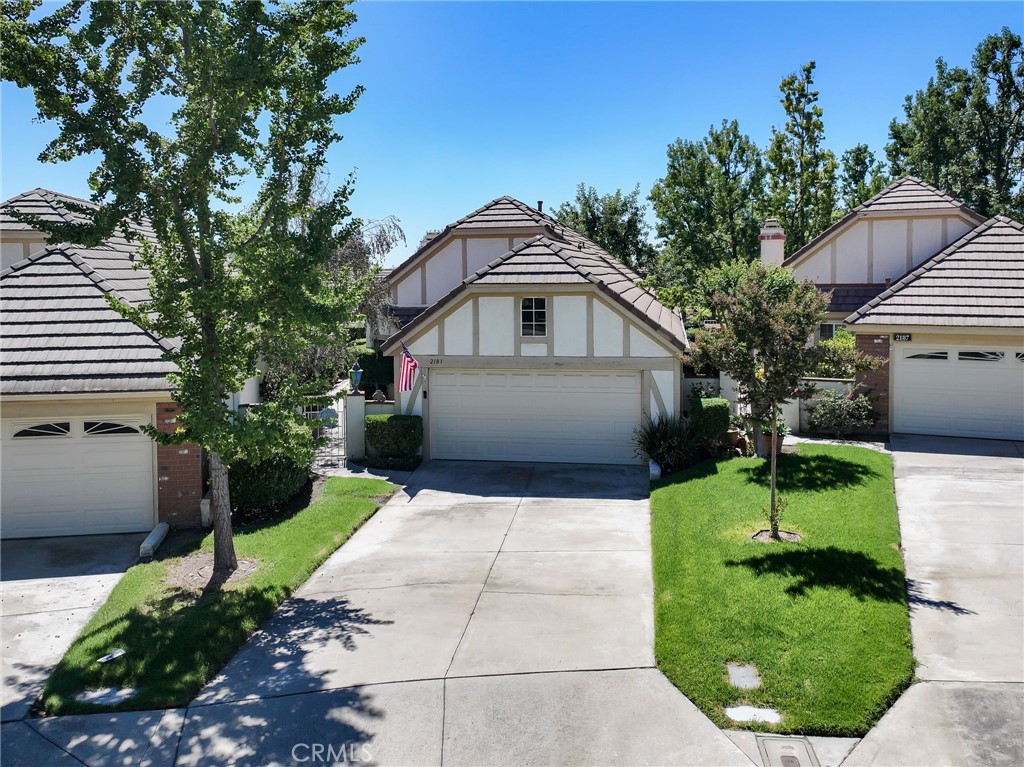 2183 Paris Circle
