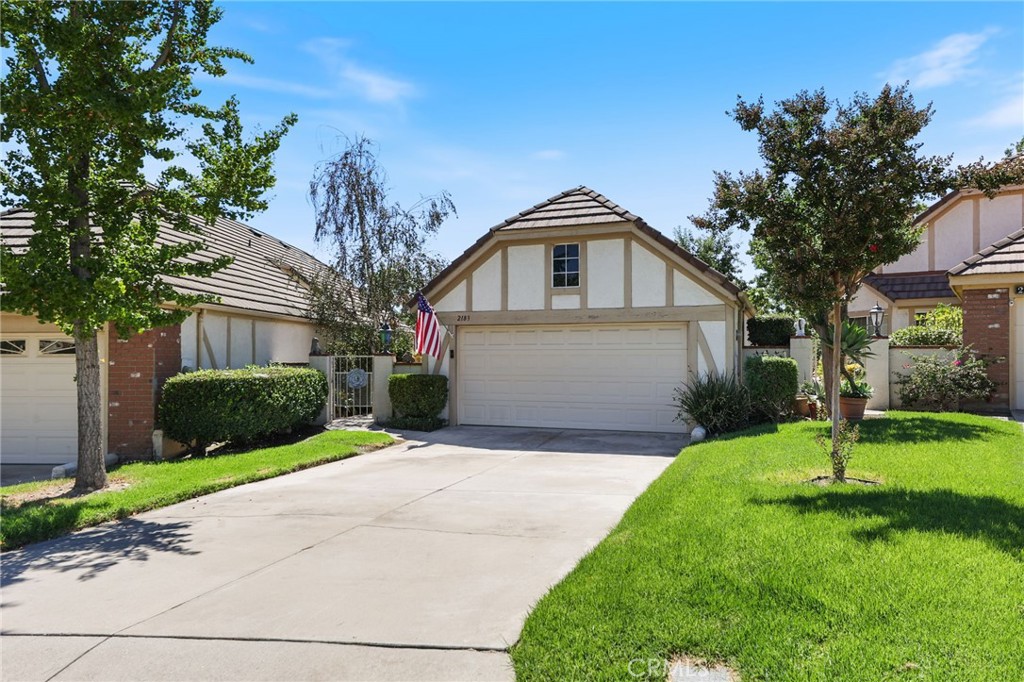 2183 Paris Circle