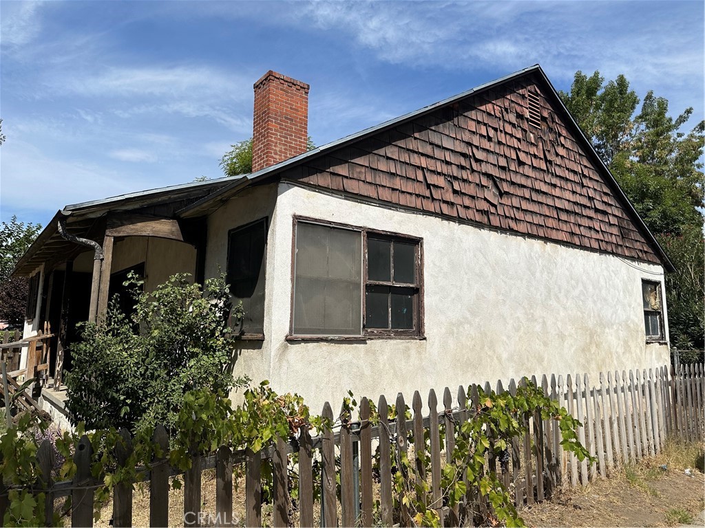 1254 W 26th Street