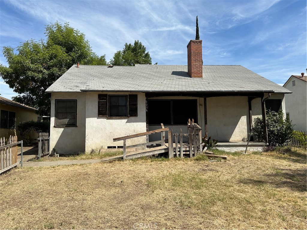 Come see this home in a quiet neighborhood. Conveniently located a minute away from the freeway and very close to a grocery store and home improvement. This home features 3 bedrooms and 1 bathroom. The home needs work but has a lot of potential. The bathroom is has a shower and a tub. You can add the stackable washer and dryer to make the kitchen larger. The walls can be knocked down to open the kitchen and give it an open concept. The lot is large and very spacious. This home is perfect for someone looking to buy a home to fix and have some equity. Also perfect for a flipper.