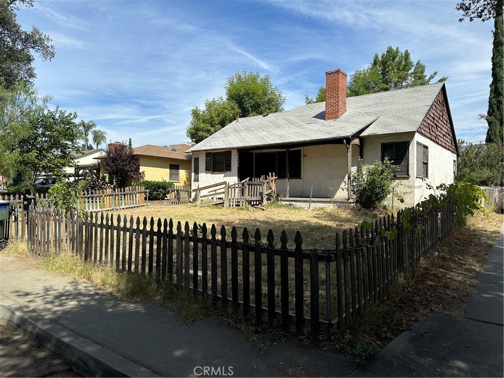 1254 W 26th Street