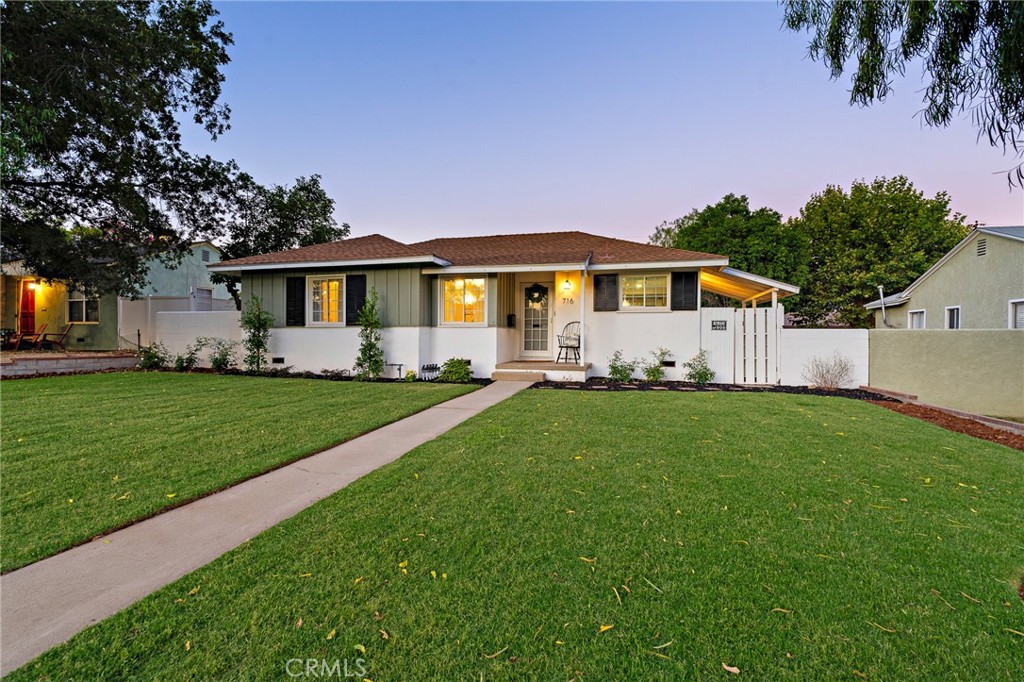 716 N Tulare Way