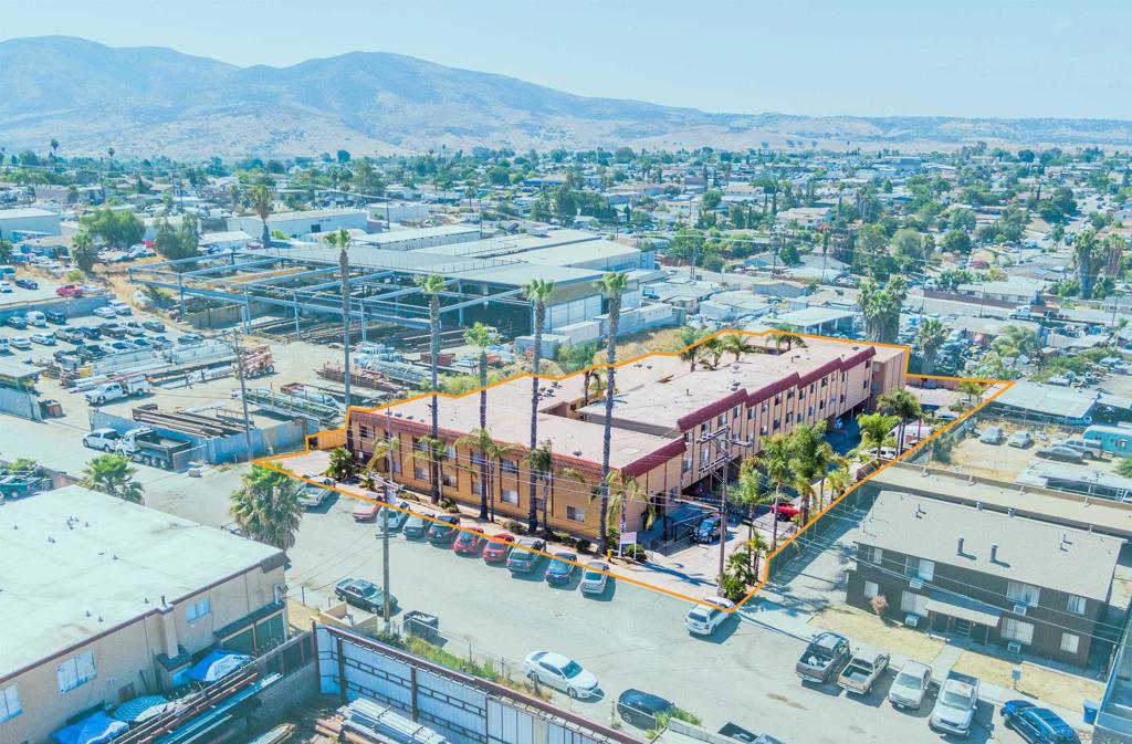 ASSUMABLE FINANCING AT 2.92%. Market 6.53% Cap Rate. Birch Terrace is a 48-unit apartment building located in the community of La Presa in Spring Valley. The 35,618 square feet of structures were built in 1984 on a 53,579 square foot lot. The property has strong unit mix of one 3 Bedroom / 1.5 Bath unit, thirty-one 2 Bedroom / 1 Bath units and sixteen 1 Bedroom / 1 Bath units. There are 71+ covered and surface parking spaces. The property features common laundry facilities, additional storage units, and a double garage. The units are spacious and feature dishwashers and A/C units.