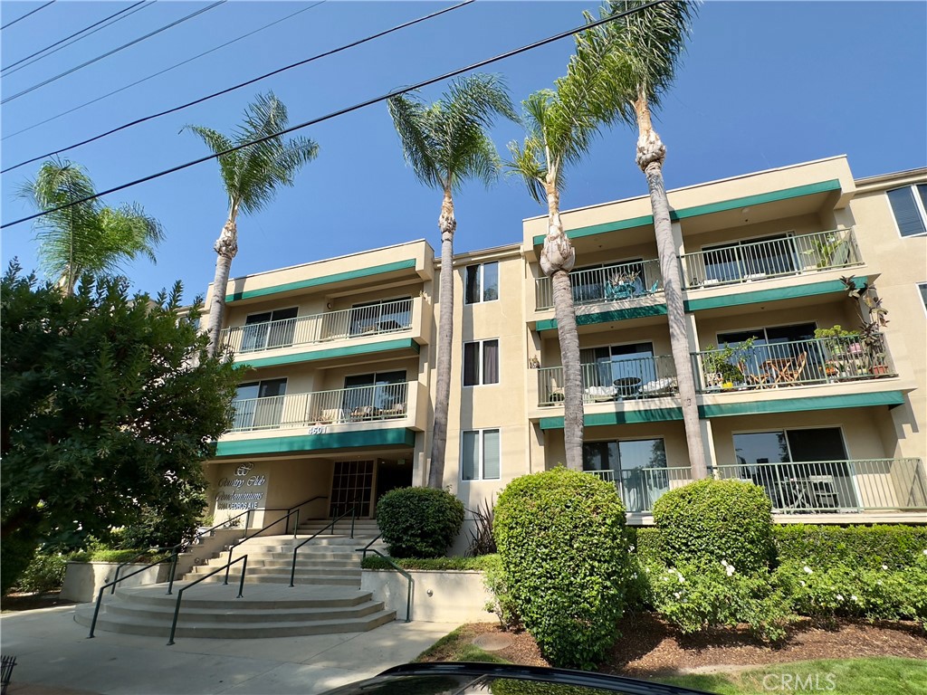 EXTRA LARGE CONDOMINIUM (SQFT PER HOA RECORDS) WITH A LARGE BEDROOM AND AN ADJACENT OFFICE/NURSERY IN ONE OF THE MOST DESIRED NEIGHBORHOODS OF SAN FERNANDO VALLEY WITHIN A WALKING DISTANCE FROM THE BOULEVARD PLAZAS, SHOPS AND RESTAURANTS. CONVENIENTLY LOCATED ON A SECOND LEVEL AND ITS’ LARGE BALCONY IS FACING THE COMMUNITY POOL & BBQ AREA. THE CONDO OFFERS CENTRAL AIR AND HEAT, IN-DOOR LAUNDRY, LOTS OF CLOSET & STORAGE SPACE, WOODEN FLOORING, CEILING MODERN DESIGN LIGHTS & FANS. THE RECREATION ROOM, GYM AND INDOOR SPA ARE AVAILABLE FOR YOUR USE AND THE PARKING IS ASSIGNED IN THE COMMON GATED GARAGE. YOUR GUESTS ARE WELCOME TO USE GUEST PARKING AS WELL *WATER INCLUDED *CREDIT & BACKGROUND CHECK REQUIRED!